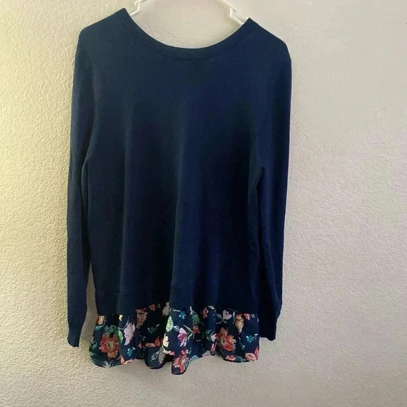 💥Time & Tru Sprint Print Sweater Top M - Picture 3 of 8